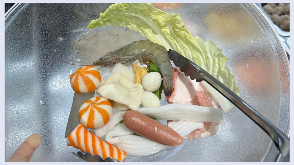 実際にボウルに入れた具材の画像